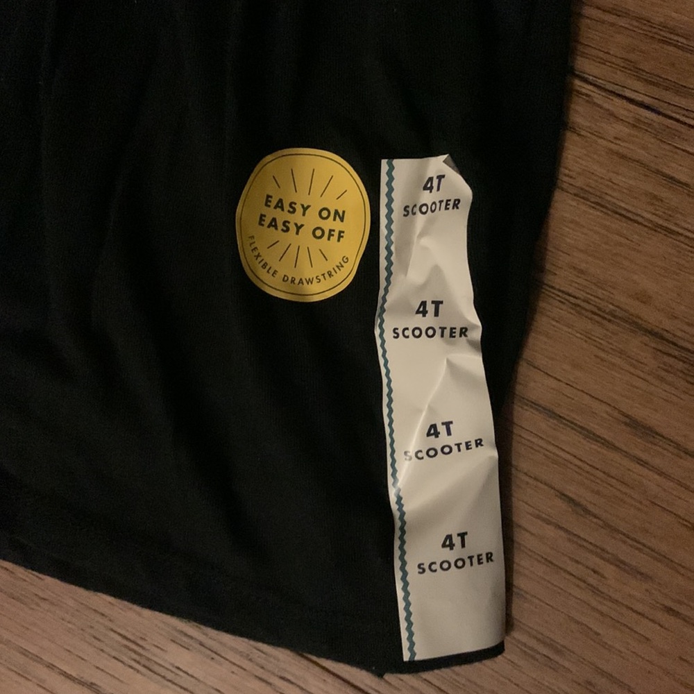 Cat & Jack black skorts size 4T - Picture 4 of 6